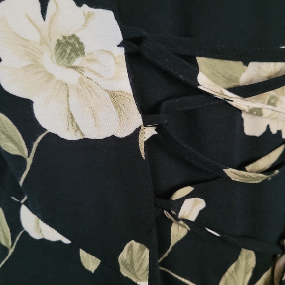 Flowered Maxi Dress - Picture 5 of 12